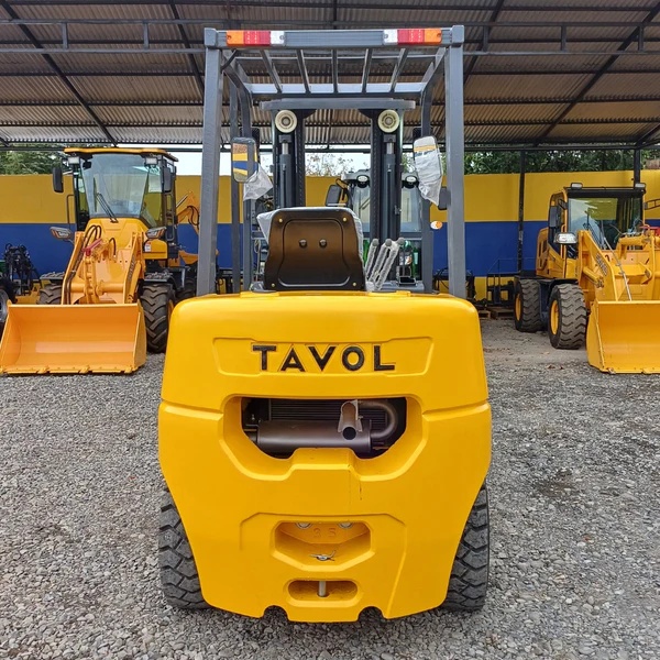 Şili İnşaat Makineleri Distribütörü Dizel Forklift Mükemmelliği Sayesinde Tavol'un En Büyük Ortağı Oldu