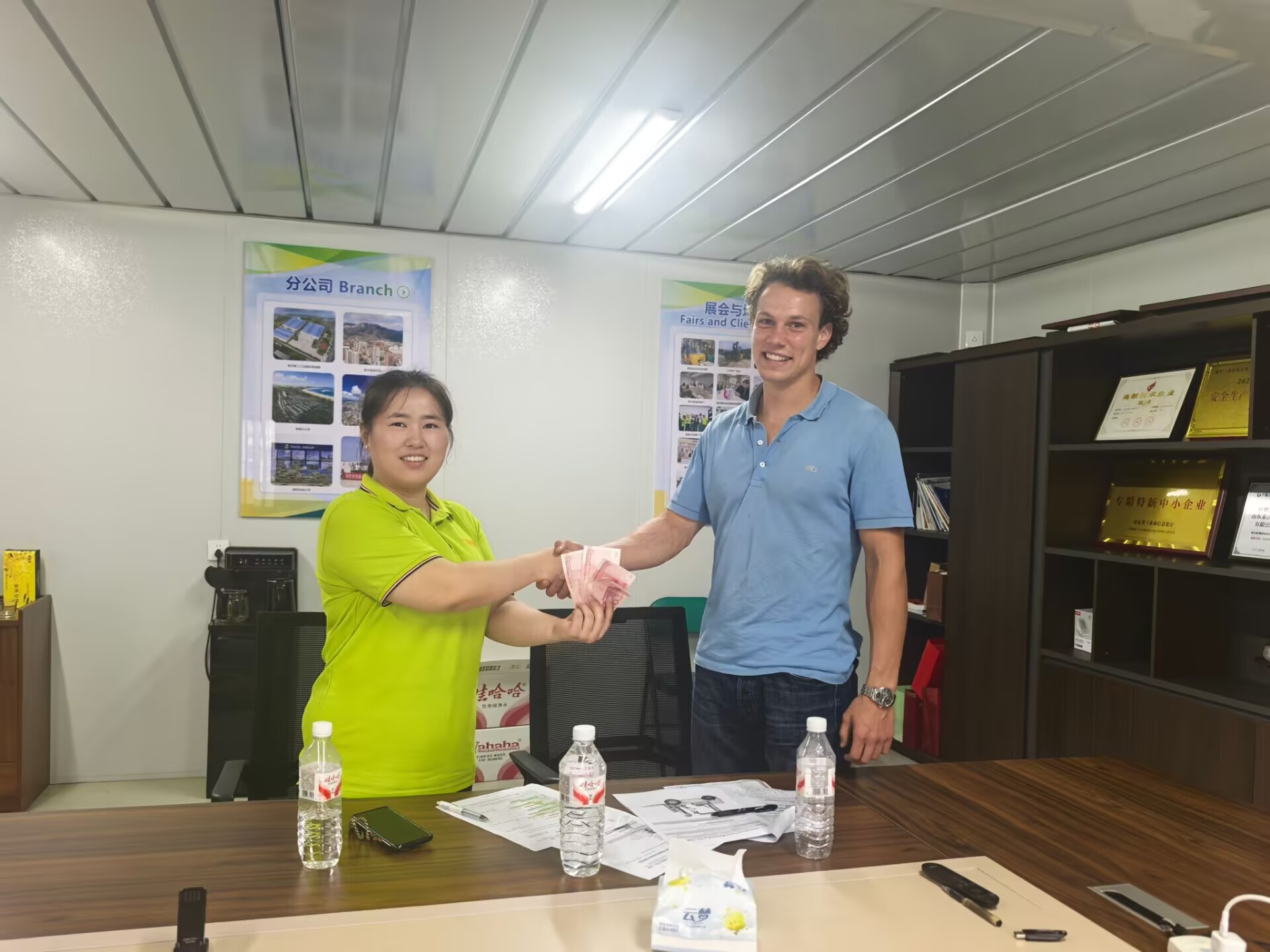 1756373970877474.jpg 3B6782C2F03FB30925ADC40C8C7F2011.jpg