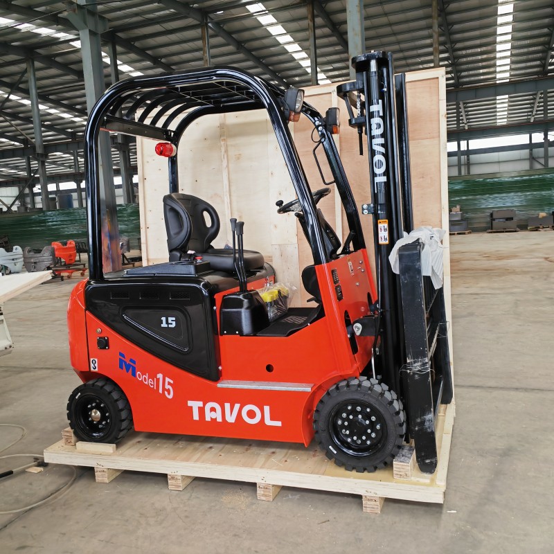 Electric forklift