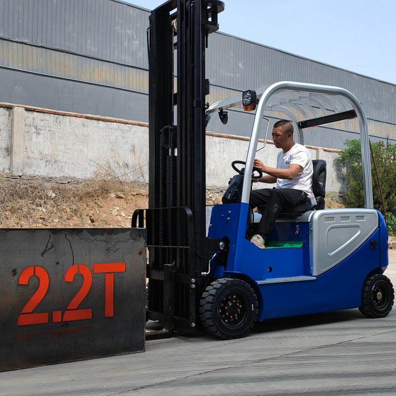 Electric forklift