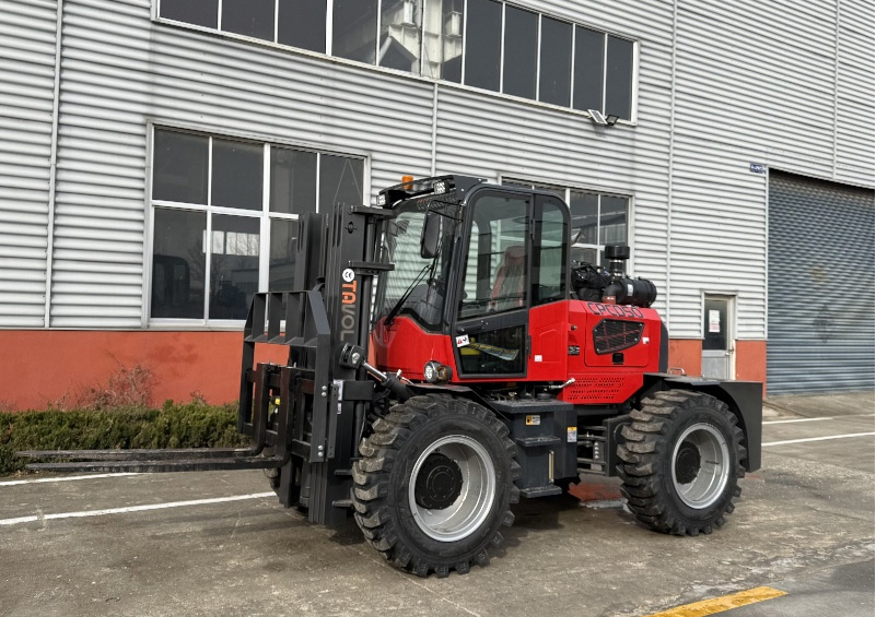Carretilla elevadora todoterreno de 4 toneladas