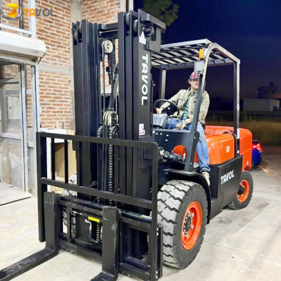 3 Tons Diesel Forklift.png
