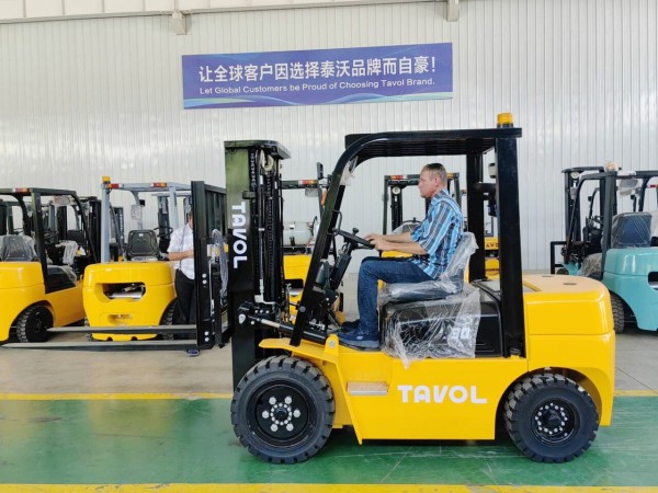 1753857133764319.jpg رافعة شوكية ديزل_نسخة.jpg