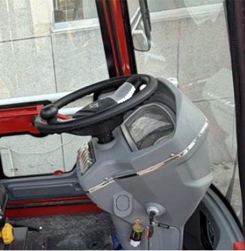 Rough Terrain Forklift.jpg Rough Terrain Forklift.jpg