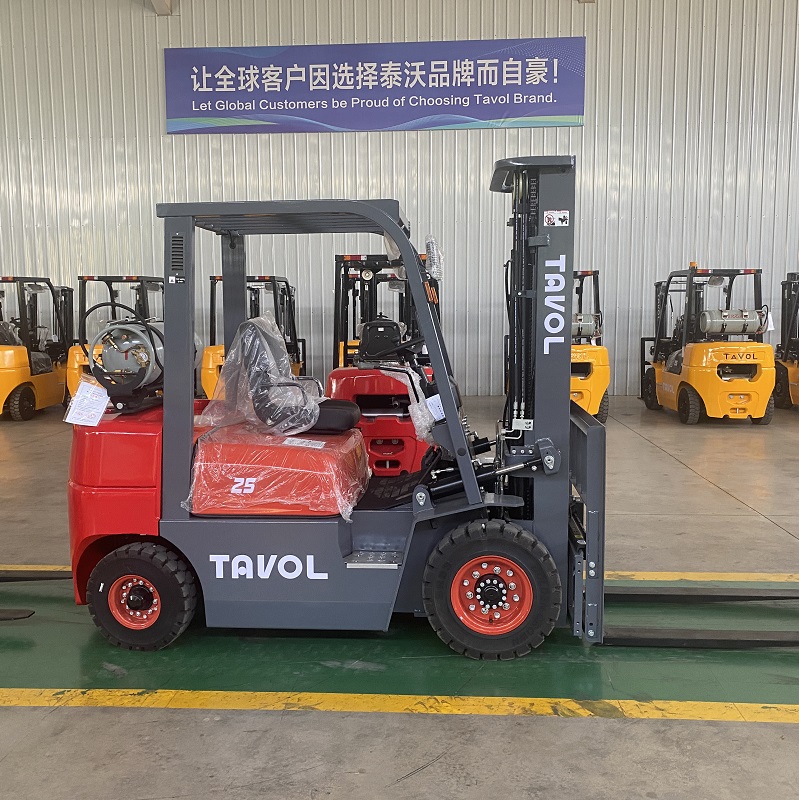 dua forklift bahan api