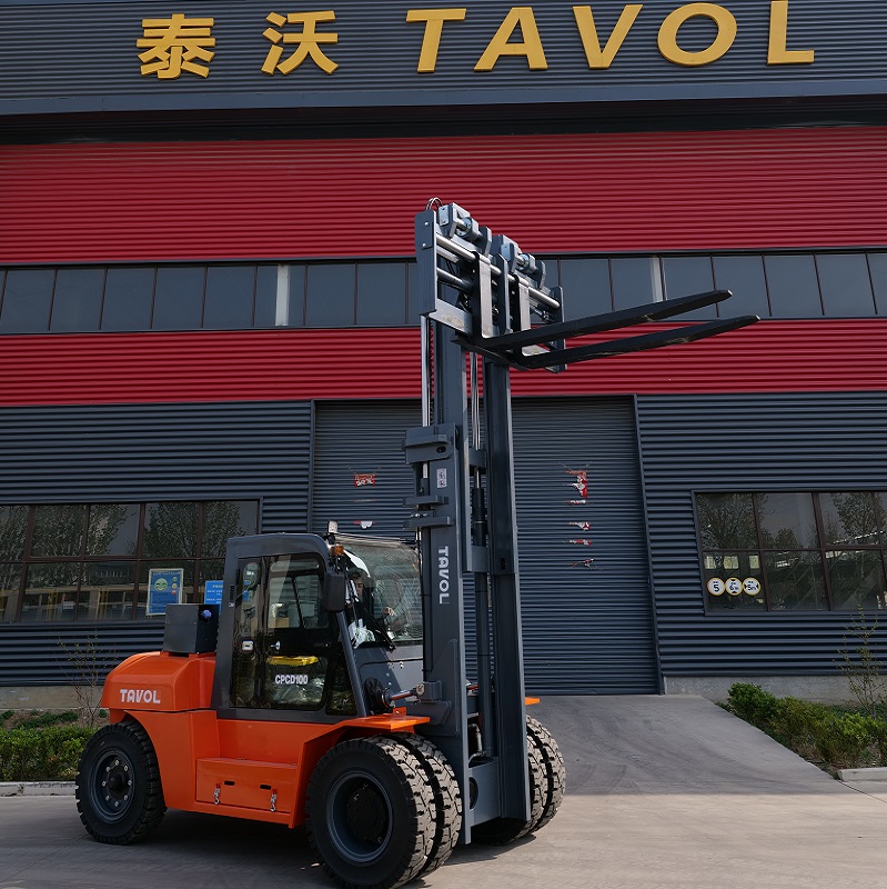 8-Tonnen-Diesel-Gabelstapler mit Doppelreifen vorne