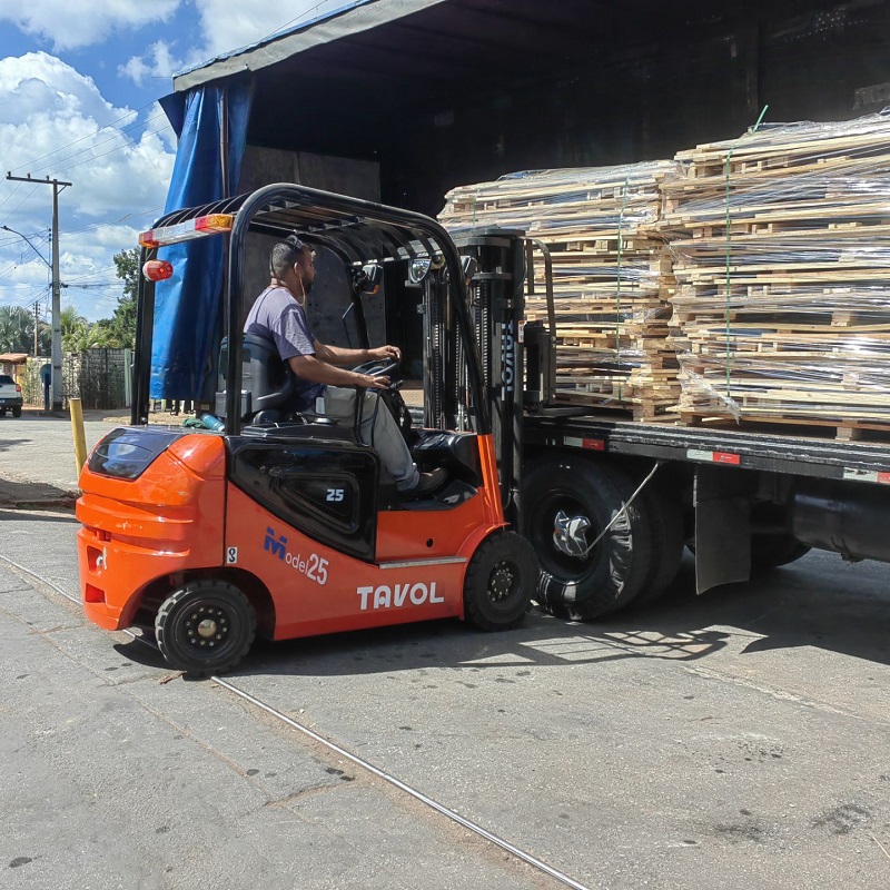 2.5ton electric forklift