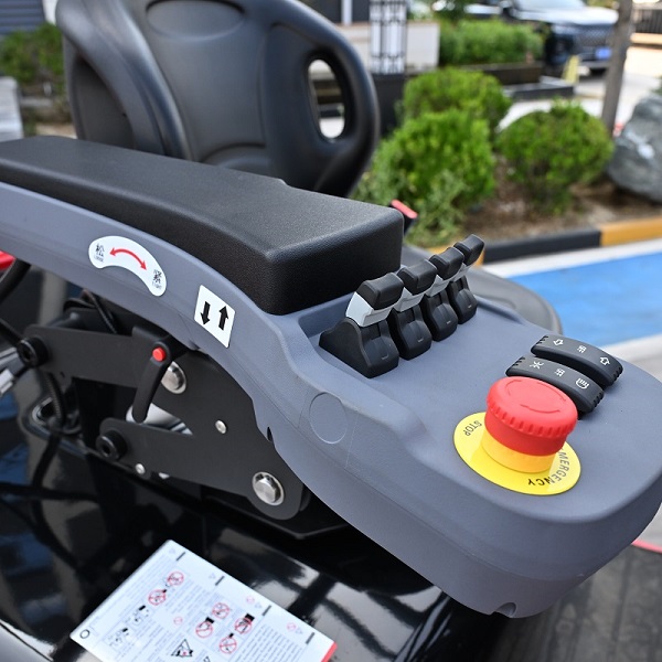finger control forklift
